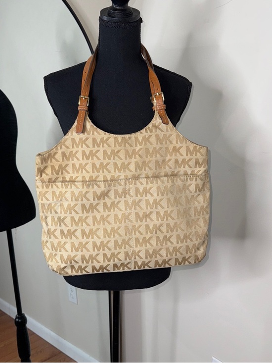 Michael Kors Handbags - Michael Kors Signature Monogram Shoulder Bag Tote